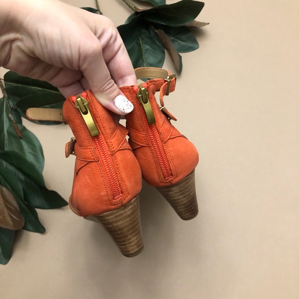 🏷SOLD Franco Sarto NWOT Orange Suede Danissa Ankle Buckle Wedge Sandal 9.5 - Picture 10 of 12